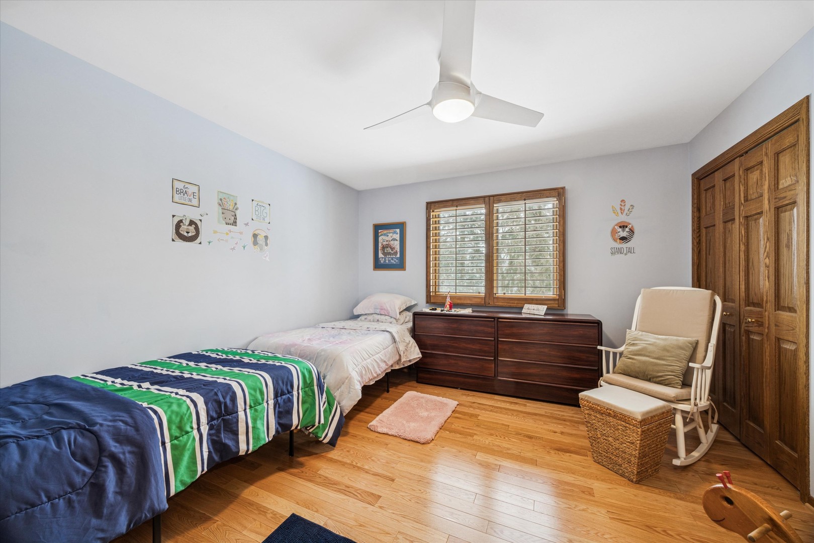 7612 Ridgewood Lane Burr Ridge, IL 60527 - Photo 12 of 36 a bedroom with a bed and a window