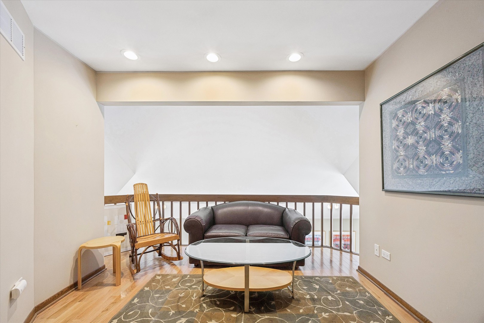 7612 Ridgewood Lane Burr Ridge, IL 60527 - Photo 16 of 36 a living room with furniture