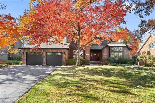 $1,050,000 | 7612 Ridgewood Lane, Burr Ridge, IL 60527