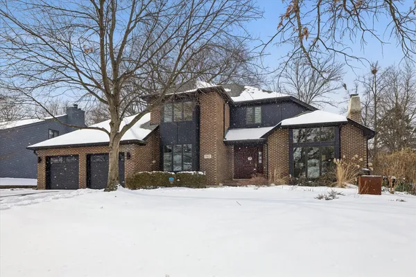 $1,012,500 | 7612 Ridgewood Lane, Burr Ridge, IL 60527