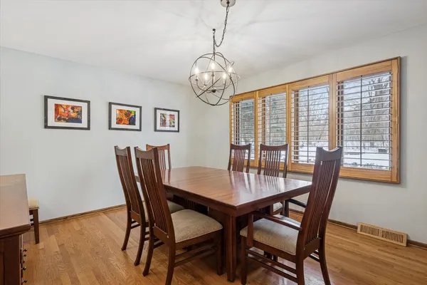 $1,012,500 | 7612 Ridgewood Lane, Burr Ridge, IL 60527