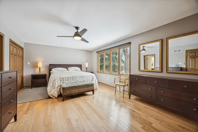 $1,050,000 | 7612 Ridgewood Lane, Burr Ridge, IL 60527