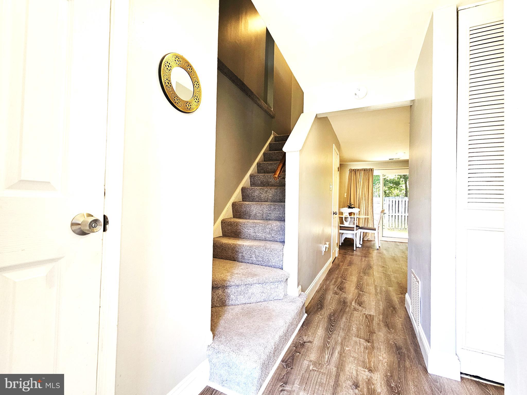 6902 Villa-Del-Rey Court Springfield, VA 22150 - Photo 2 of 32