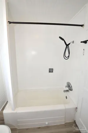 $399,900 | 6475 Chestnut Road, Molino, FL 32577