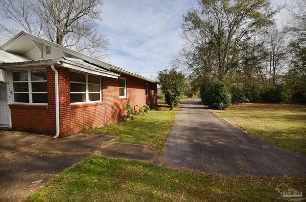 $399,900 | 6475 Chestnut Road, Molino, FL 32577