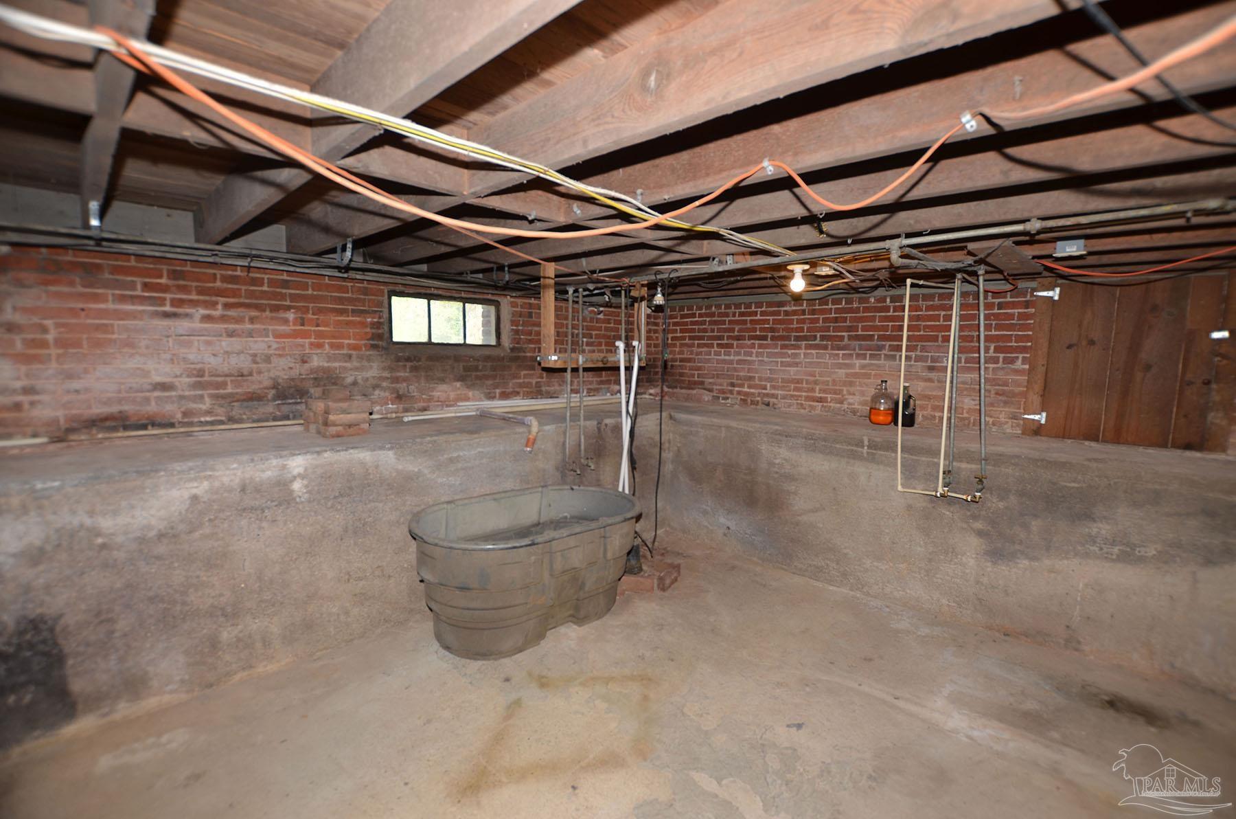 6475 Chestnut Road Molino, FL 32577 - Photo 34 of 67 a view of an empty room