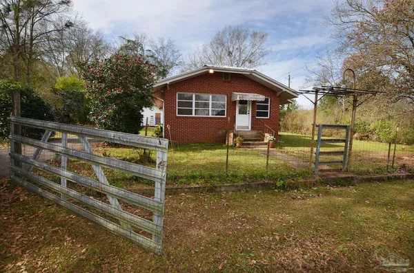 $399,900 | 6475 Chestnut Road, Molino, FL 32577