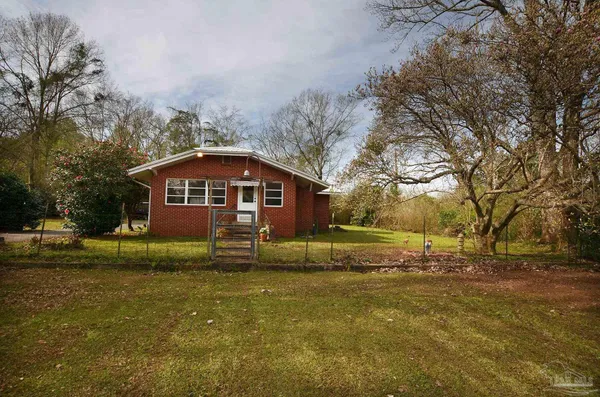 $399,900 | 6475 Chestnut Road, Molino, FL 32577