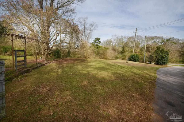 $389,900 | 6475 Chestnut Road, Molino, FL 32577