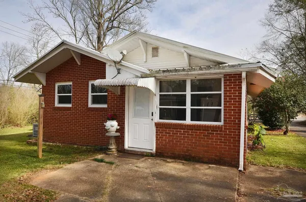 $389,900 | 6475 Chestnut Road, Molino, FL 32577