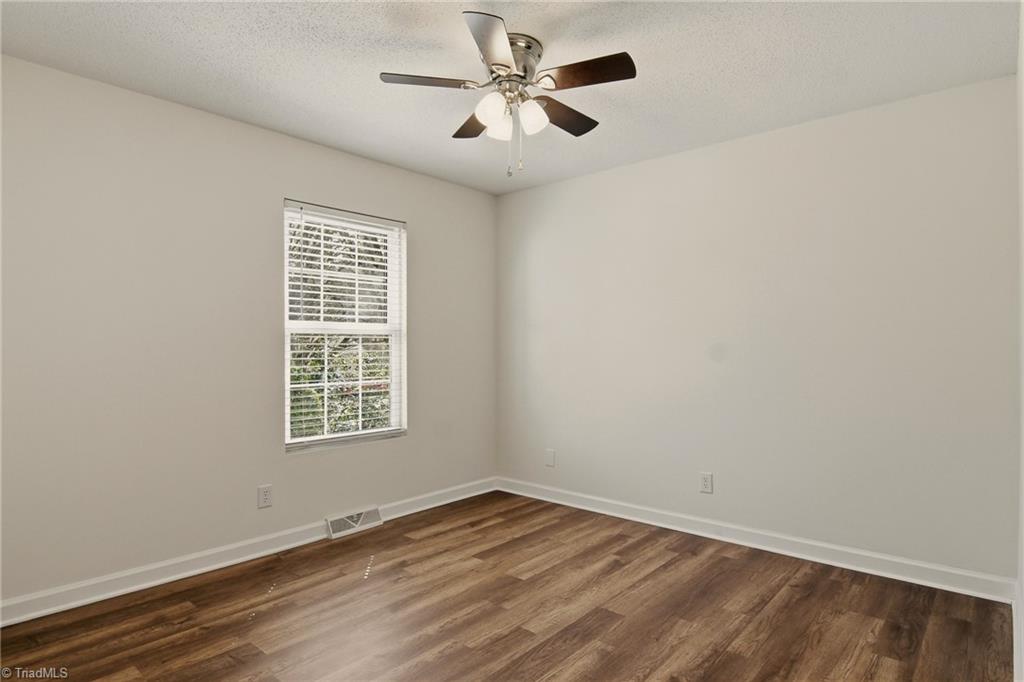 4217 Chilton Way High Point, NC 27265 - Photo 22 of 33