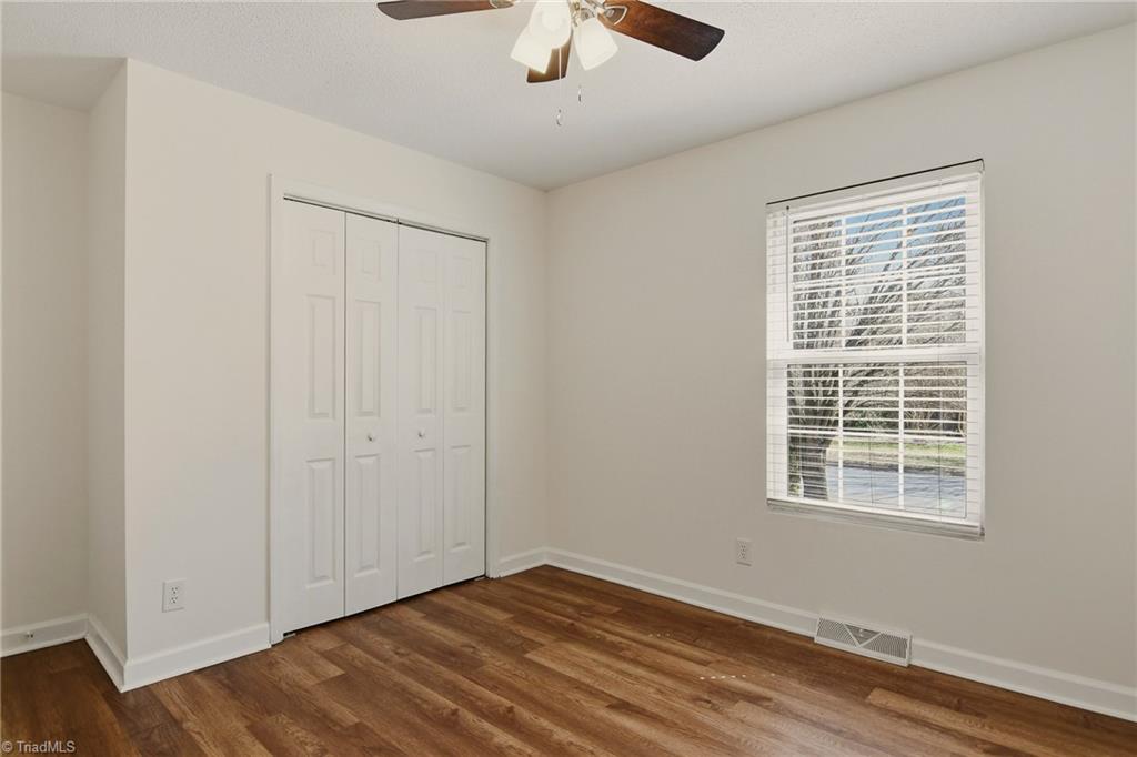 4217 Chilton Way High Point, NC 27265 - Photo 23 of 33