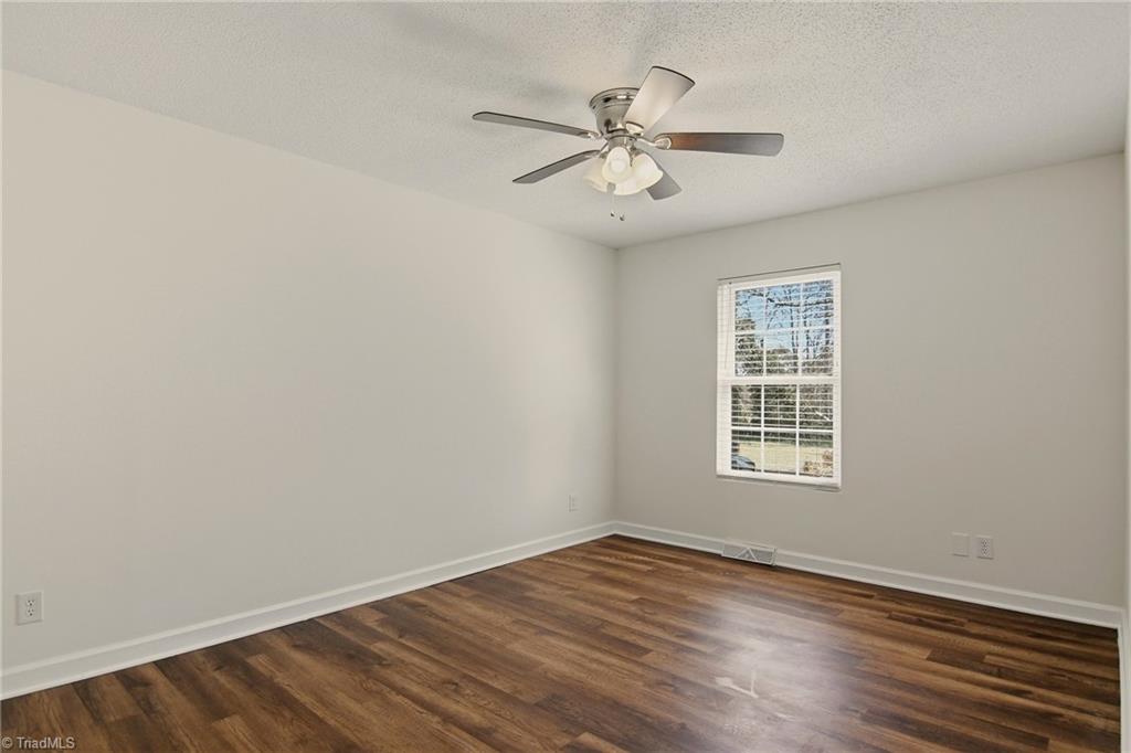 4217 Chilton Way High Point, NC 27265 - Photo 24 of 33