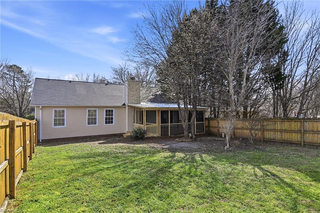 4217 Chilton Way High Point, NC 27265 - Photo 3 of 33