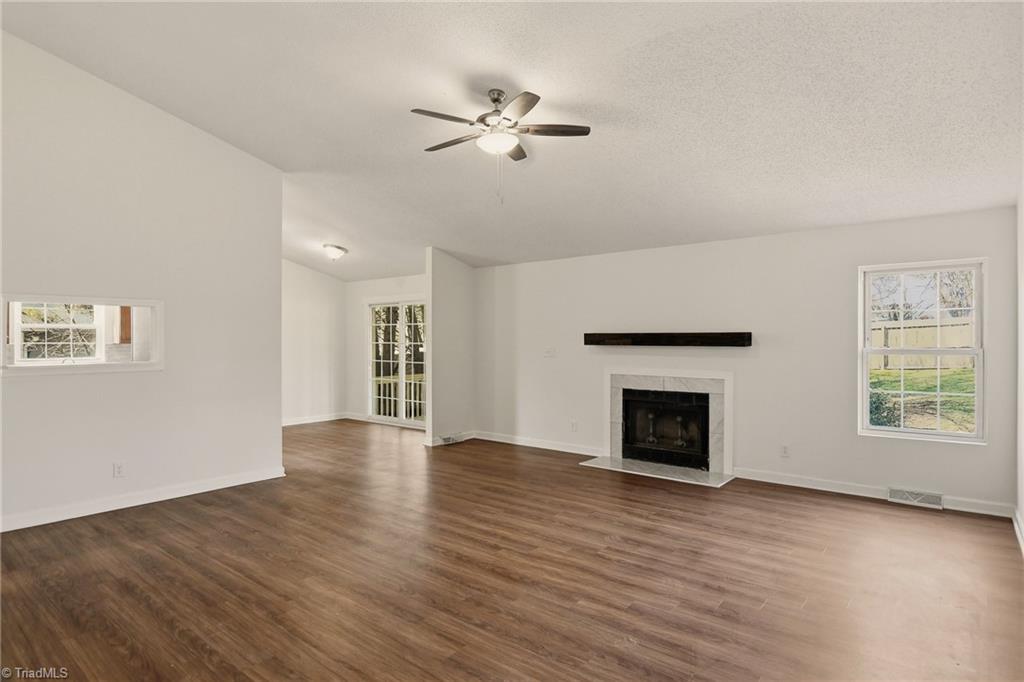 4217 Chilton Way High Point, NC 27265 - Photo 4 of 33