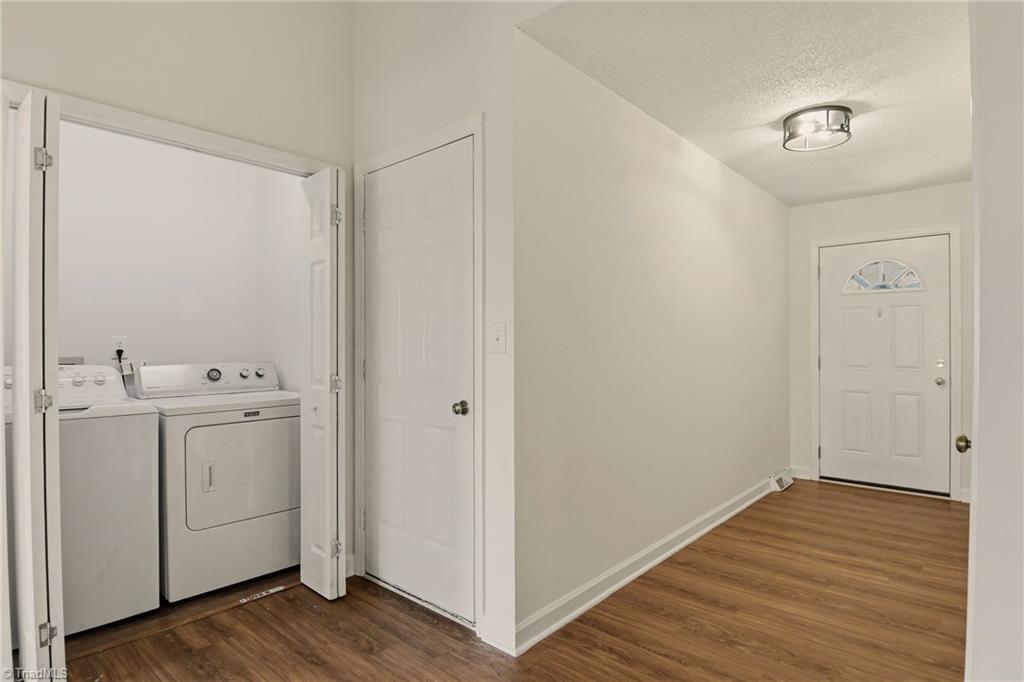 4217 Chilton Way High Point, NC 27265 - Photo 8 of 33