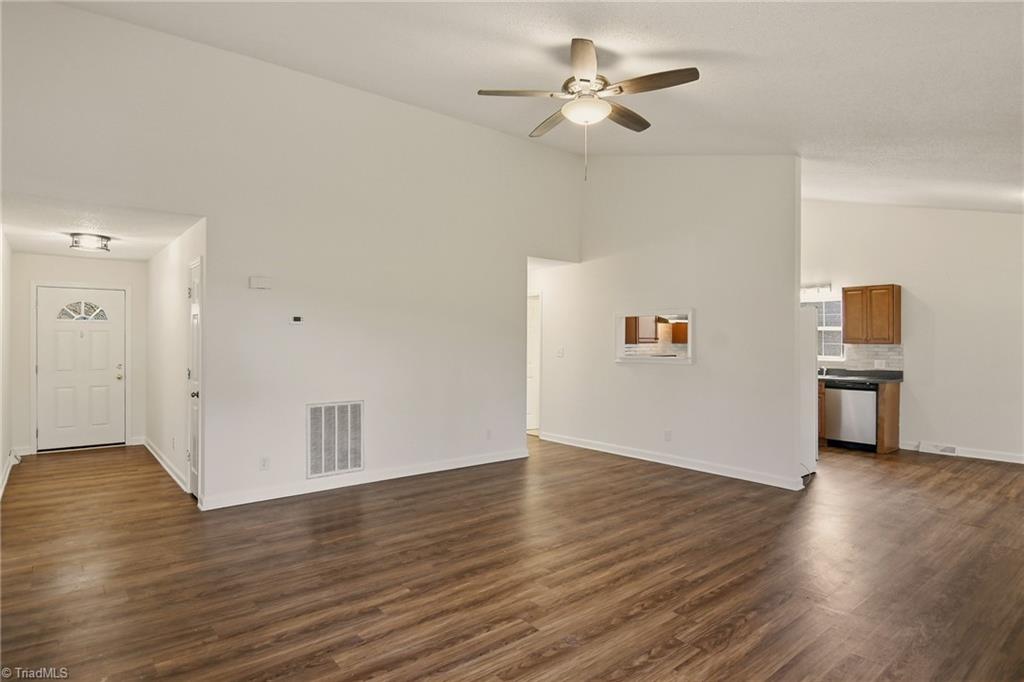 4217 Chilton Way High Point, NC 27265 - Photo 10 of 33