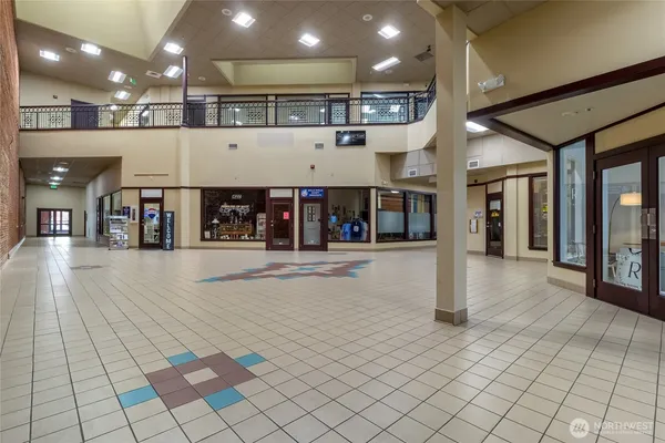 $2,360 | 38 East Main Street, Unit 211, Walla Walla, WA 99362