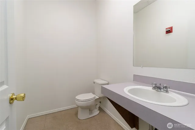 $2,360 | 38 East Main Street, Unit 211, Walla Walla, WA 99362