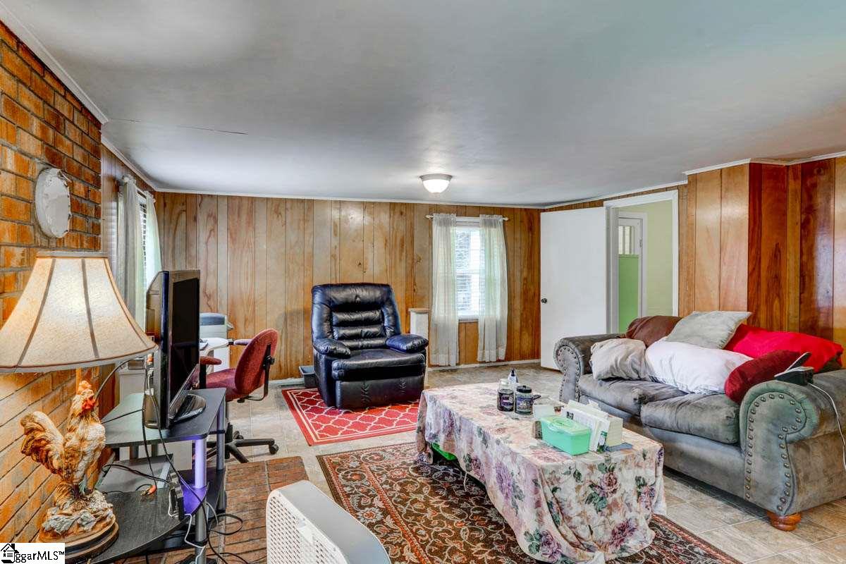 105 Kluge Road Greer, SC 29650 - Photo 9 of 23 Gallery Image 9