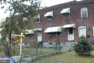 Exterior (Front)