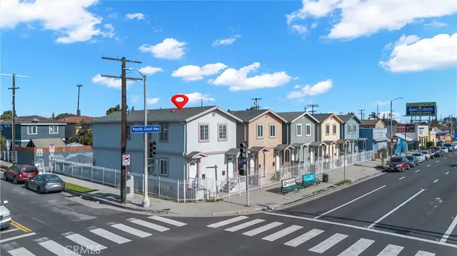 $769,900 | 1301 Pacific Coast Highway, Wilmington, CA 90744