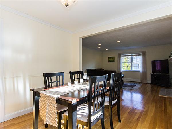45 Oakwood Road Newton, MA 02466 - Photo 5 of 15 Gallery Image 5