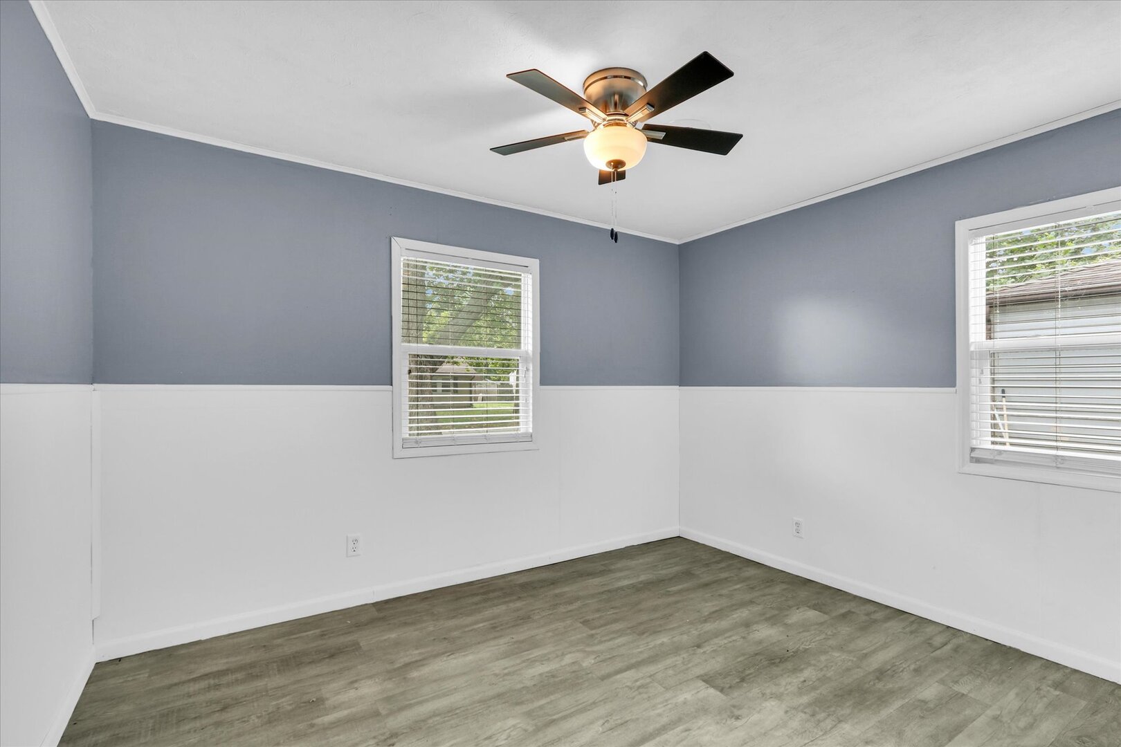 817 Roselyn Drive Rantoul, IL 61866 - Photo 19 of 33 an empty room with a window