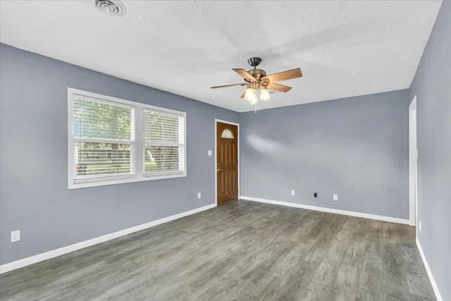 $145,900 | 817 Roselyn Drive, Rantoul, IL 61866