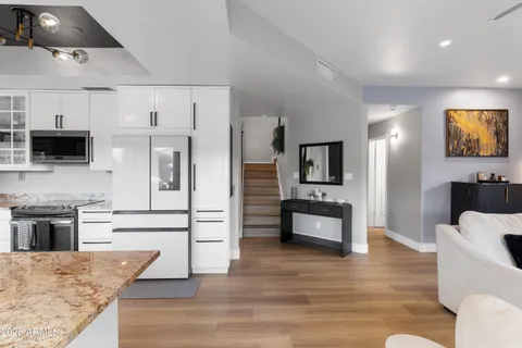 $725,000 | 3912 East Shannon Street, Phoenix, AZ 85044