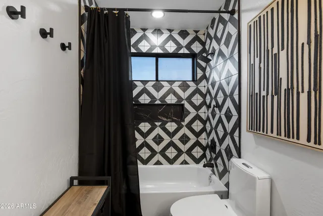 $725,000 | 3912 East Shannon Street, Phoenix, AZ 85044