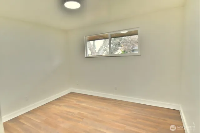 $3,000 | 4910 Vista Place, Everett, WA 98203