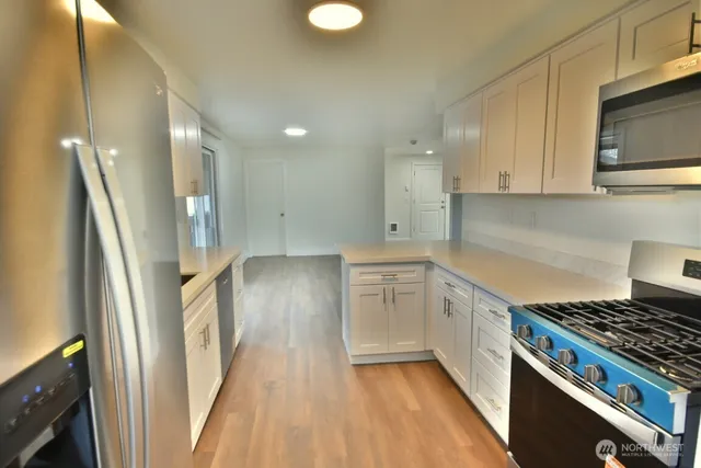 $3,000 | 4910 Vista Place, Everett, WA 98203