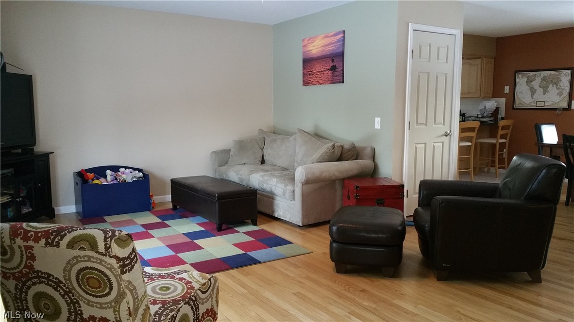 9448 Avery Road Broadview Heights, OH 44147 - Photo 31 of 32 Great Floor Plan: Living Room, Dining and Kitchen