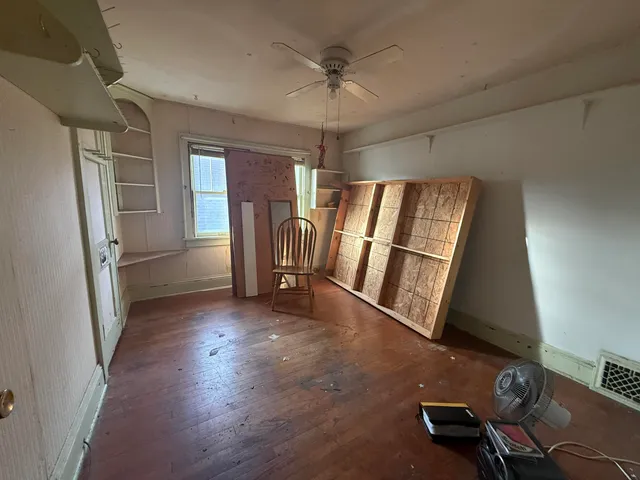 $150,000 | 2220 75th Street, Kenosha, WI 53143