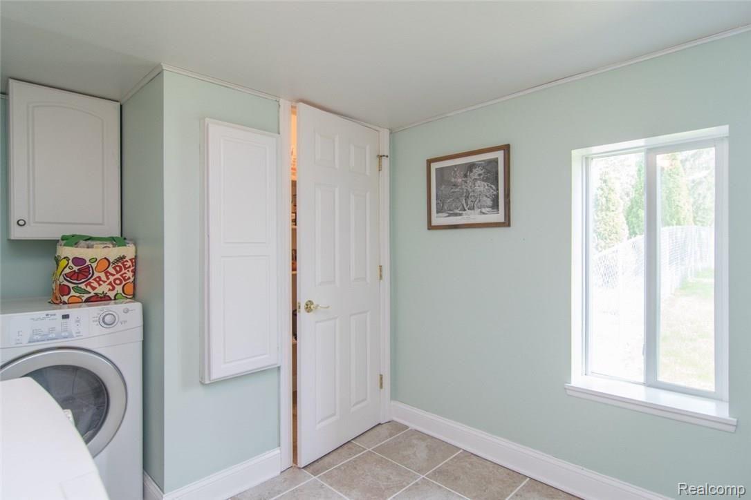 6851 Clintonville Road Clarkston, MI 48348 - Photo 25 of 51 DSC_0033.jpg