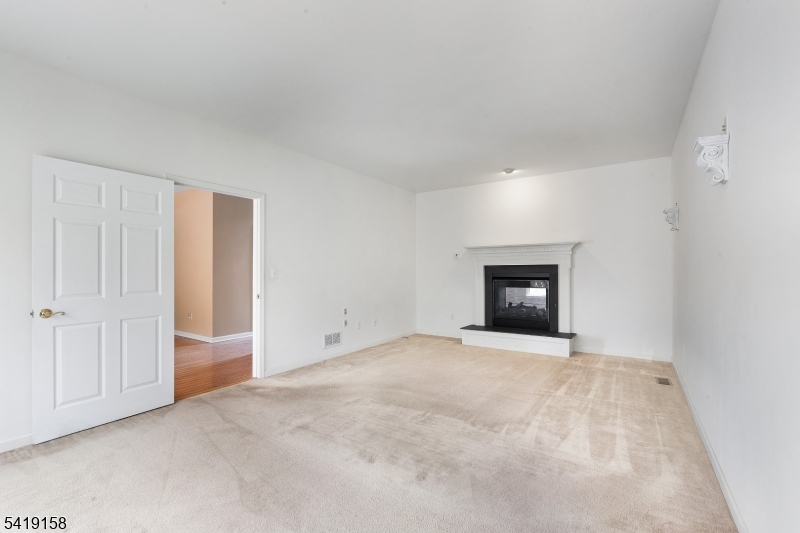 59 Petersburg Road Hackettstown, NJ 07840 - Photo 5 of 26