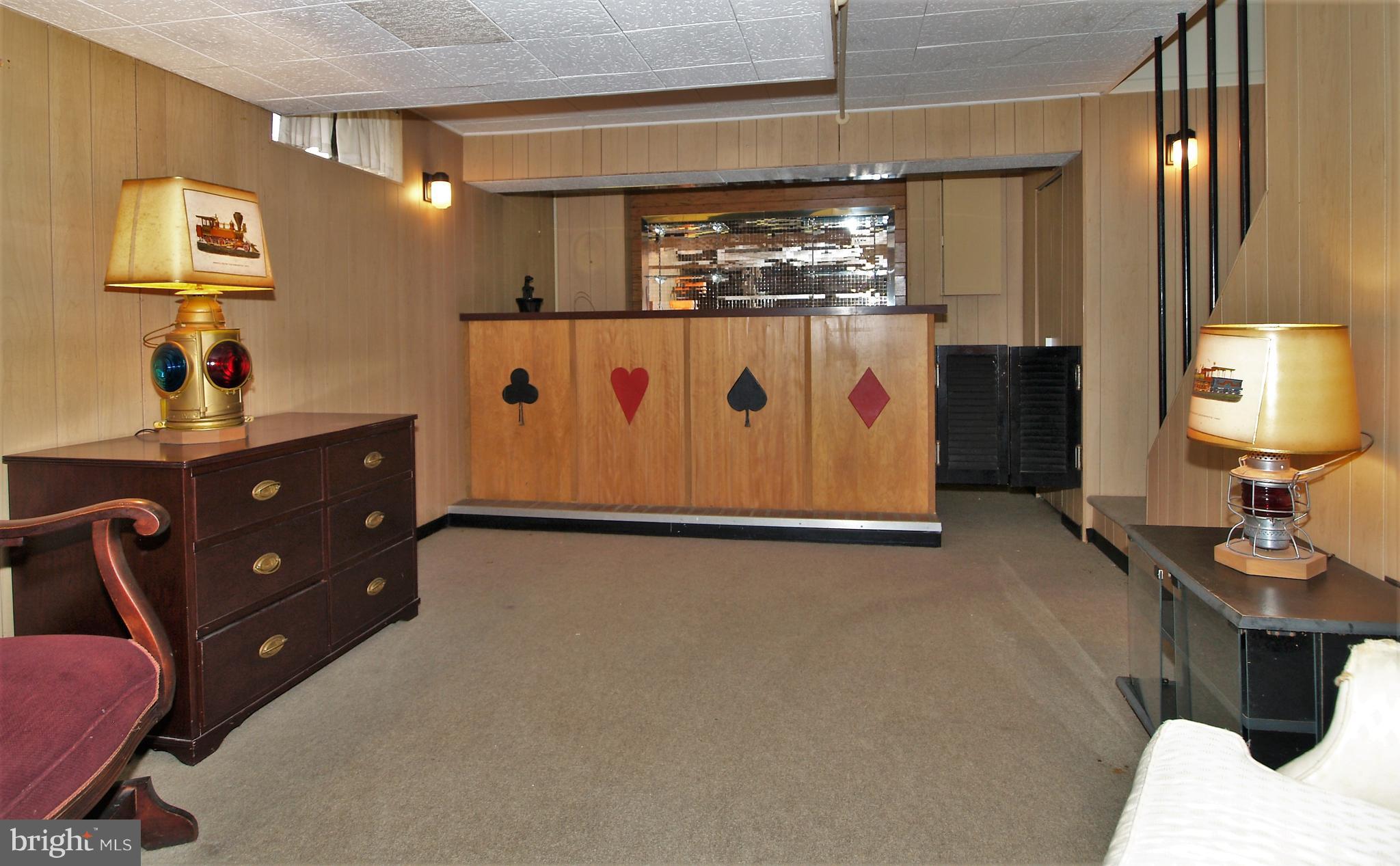 443 Cleveland Road Linthicum Heights, MD 21090 - Photo 15 of 21 custom-built dry bar
