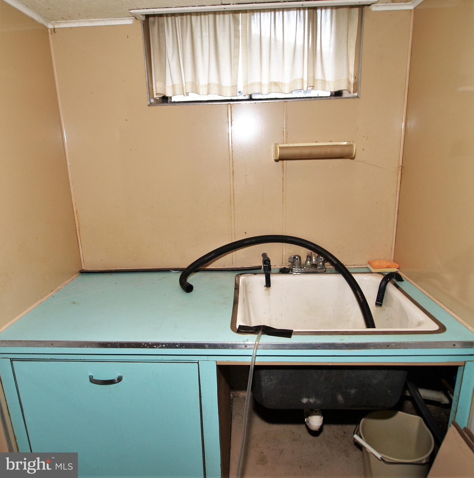 443 Cleveland Road Linthicum Heights, MD 21090 - Photo 18 of 21 laundry
