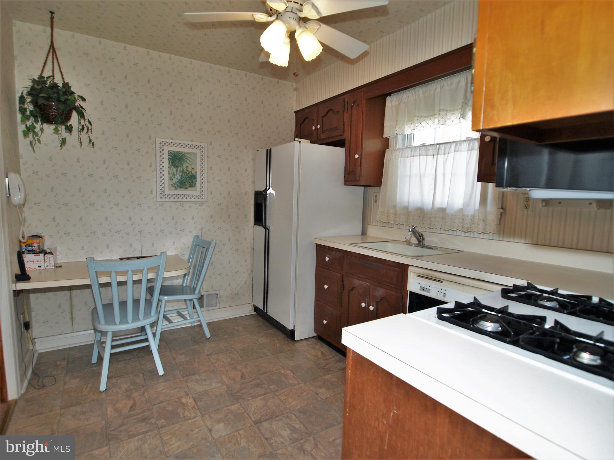 443 Cleveland Road Linthicum Heights, MD 21090 - Photo 8 of 21