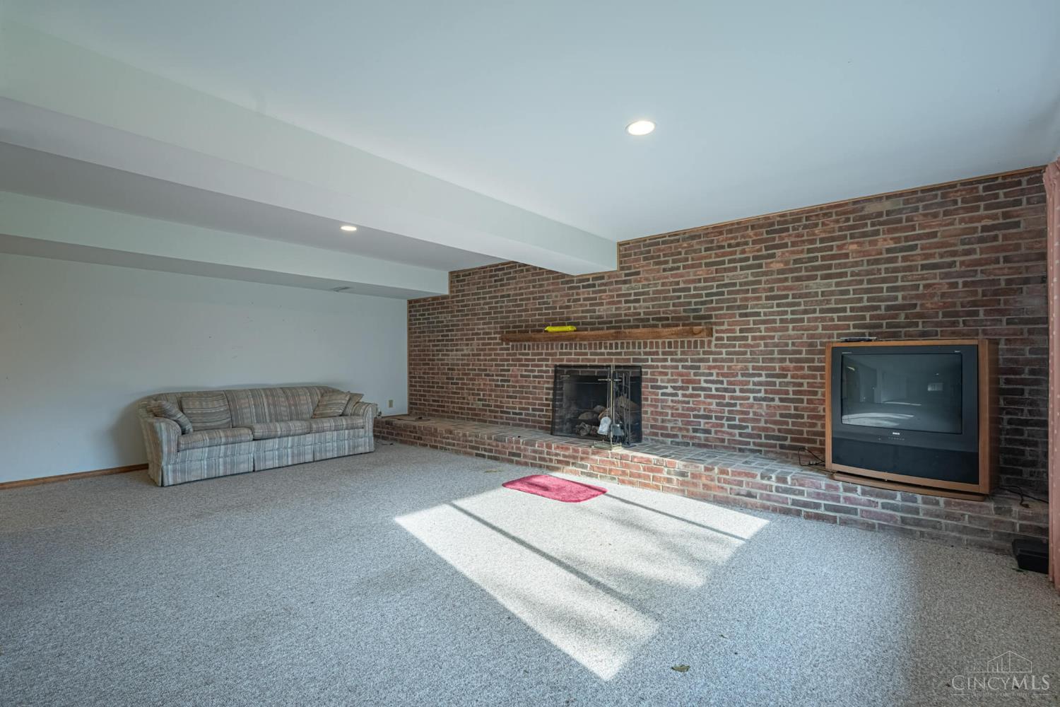 6631 Hamilton Middletown Road Monroe, OH 45044 - Photo 14 of 24 Gallery Image 14
