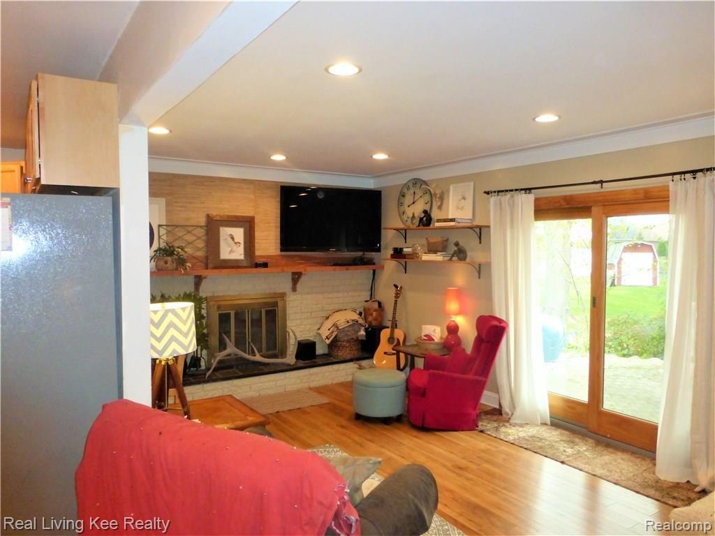 54151 County Line Road New Baltimore, MI 48047 - Photo 13 of 44