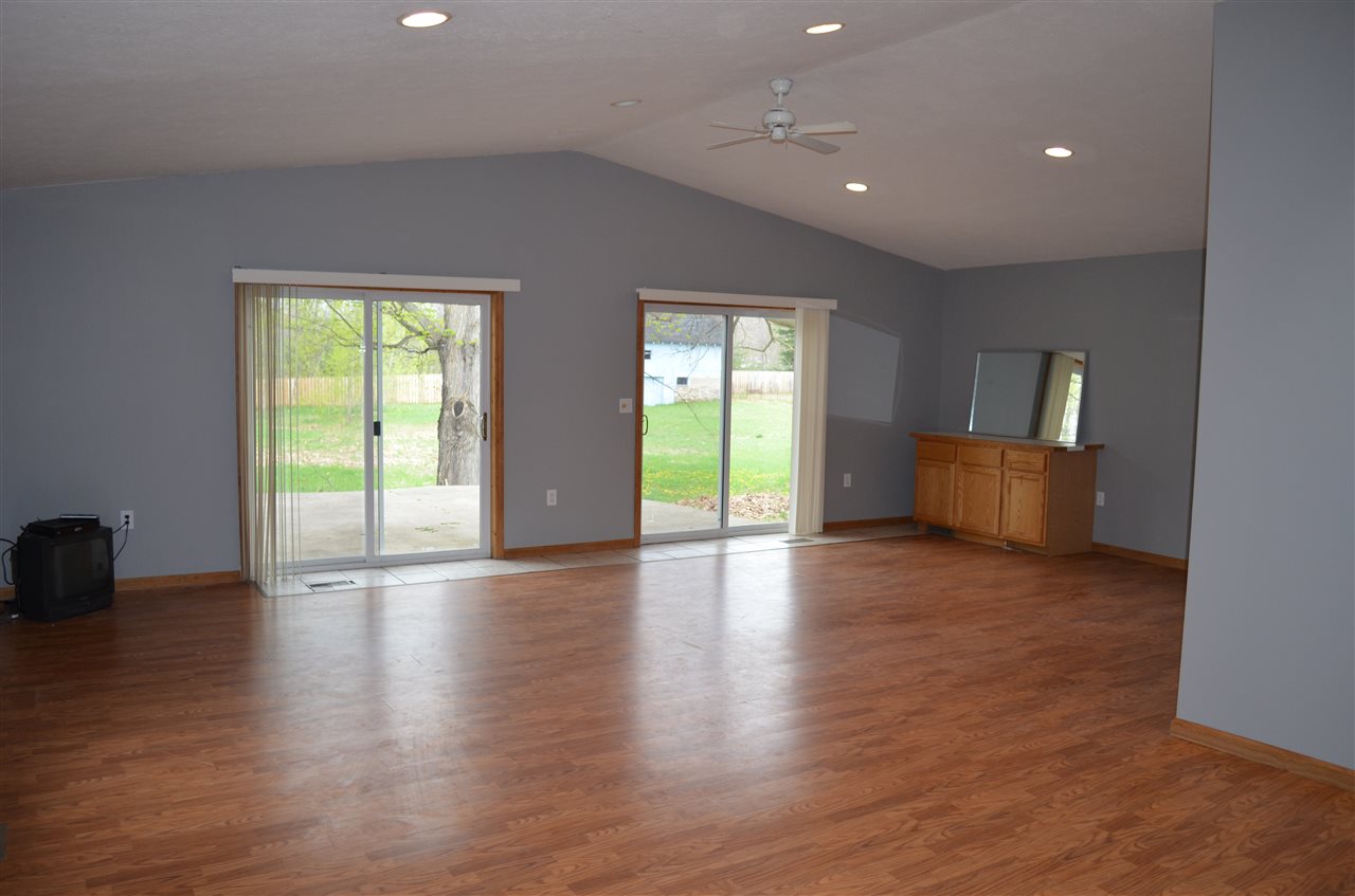 3853 Five Mile Road Traverse City, MI 49686 - Photo 10 of 30 1799538-9.JPG