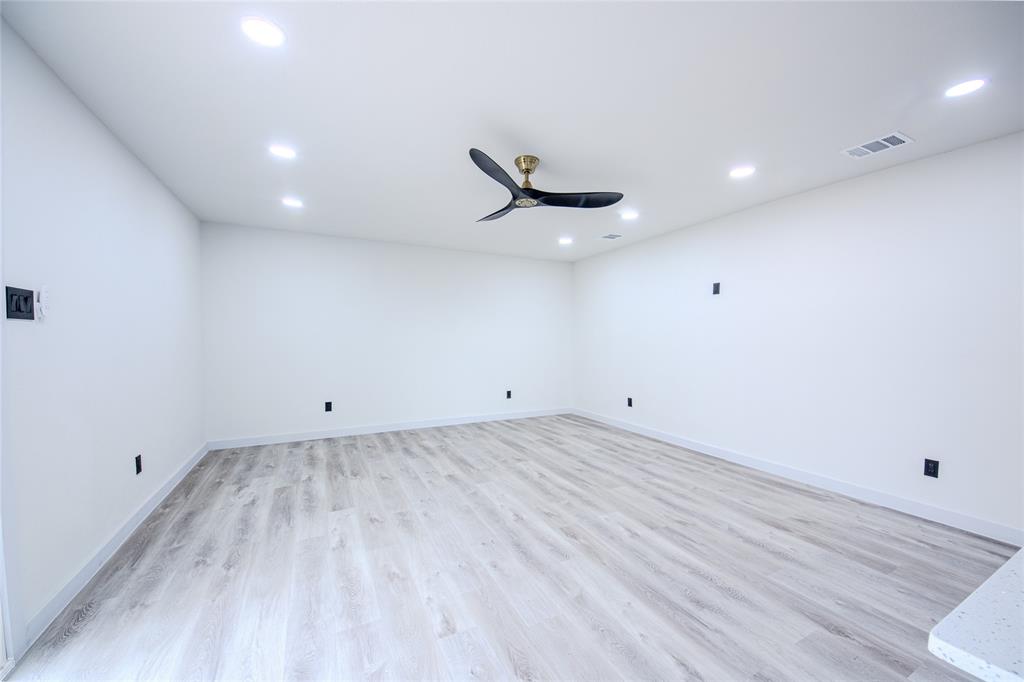 1101 Fouts Drive Irving, TX 75061 - Photo 10 of 36