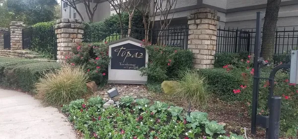 $2,500 | 2201 Wolf Street, Unit 2206, Dallas, TX 75201
