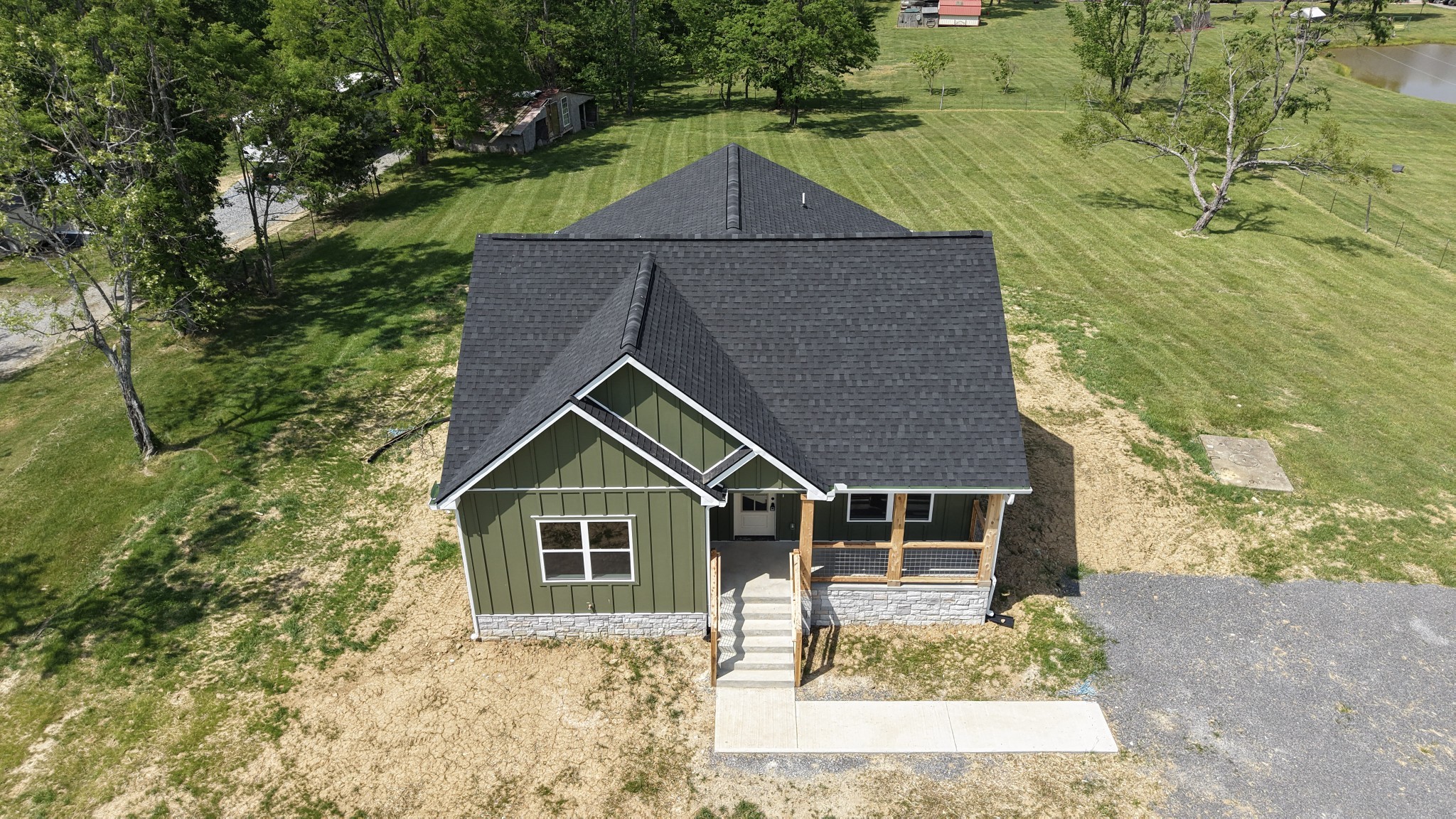 181 Rock House Hollow Road Bethpage, TN 37022 - Photo 48 of 51 front view of house with a yard