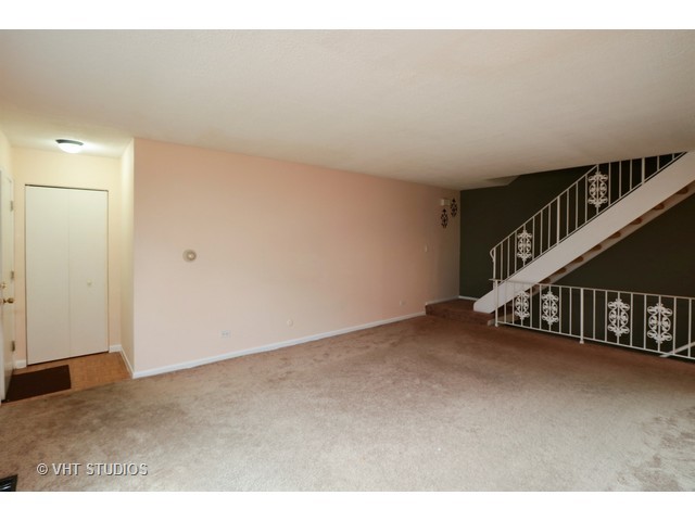 544 Inverrary Lane Deerfield, IL 60015 - Photo 4 of 10