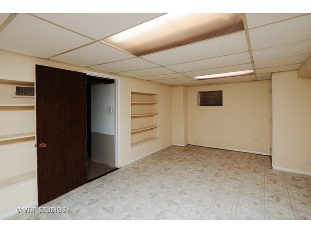 544 Inverrary Lane Deerfield, IL 60015 - Photo 7 of 10