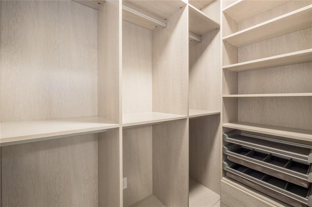 4216 Deming Circle Atlanta, GA 30342 - Photo 17 of 25