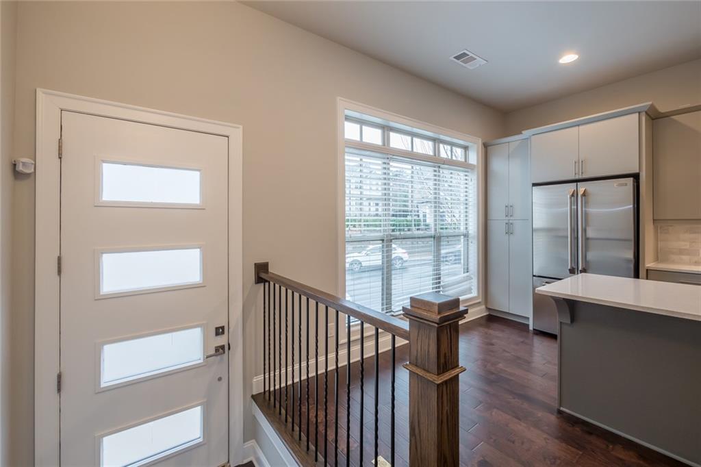 4216 Deming Circle Atlanta, GA 30342 - Photo 2 of 25